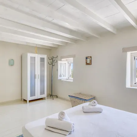 Holiday home Great House W/ Bbq In Paros *