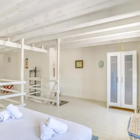 Holiday home Great House W/ Bbq In Paros *