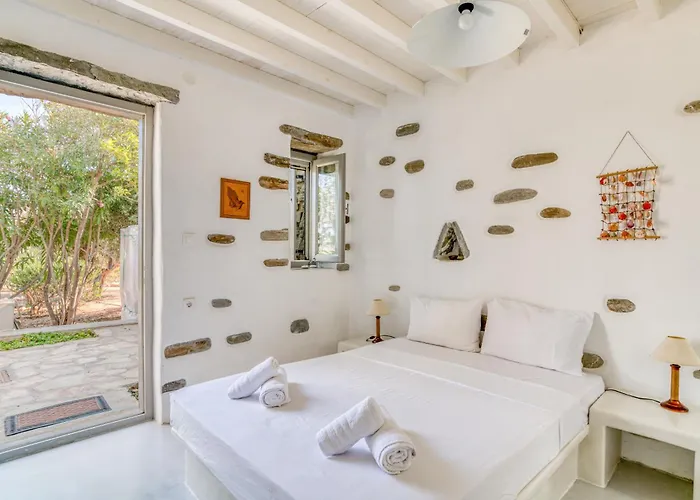 Great House W/ Bbq In Paros